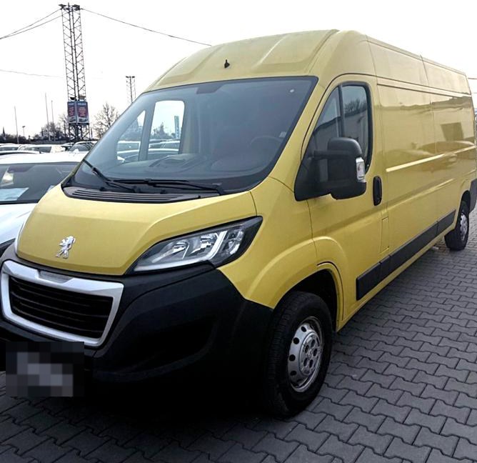 Žltá dodávka Peugeot Boxer L3H2 na prenájom v Bratislave
